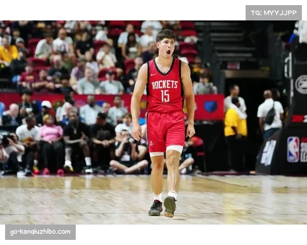 马刺团队轮换八人场均超20分钟 深度阵容保障单月全胜战绩